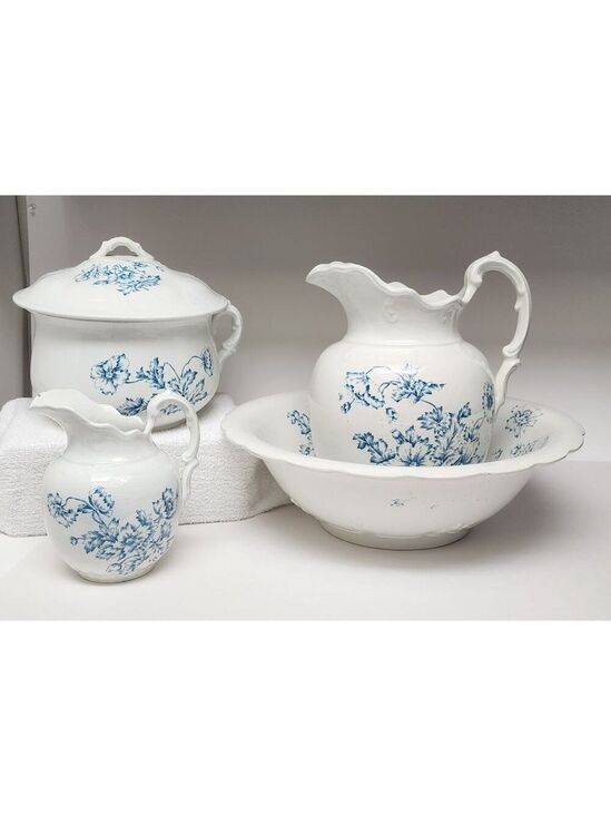 Warrented England Other - Warranted England Antique 1940s 5pc Pitcher/ Basin Wash Set Super Rare Find